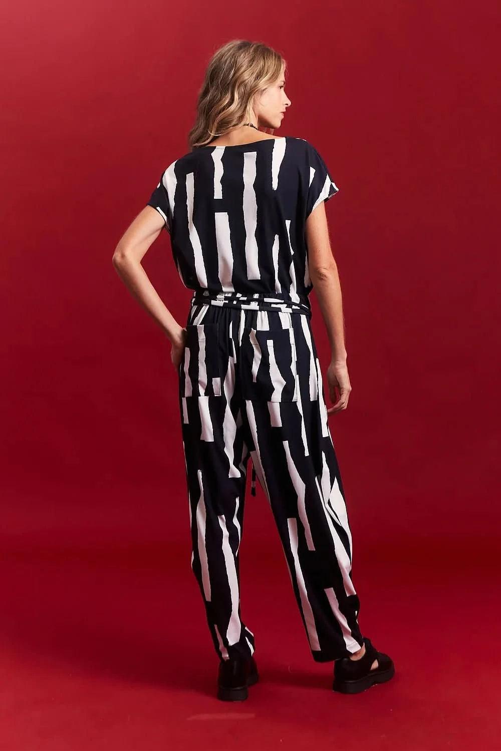 Blusa Básica Recortes UNA
