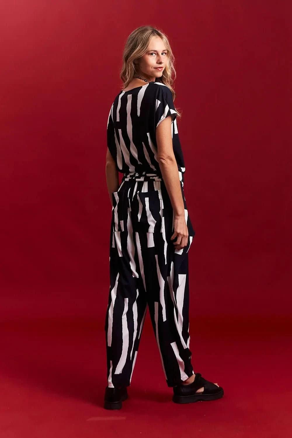 Blusa Básica Recortes UNA