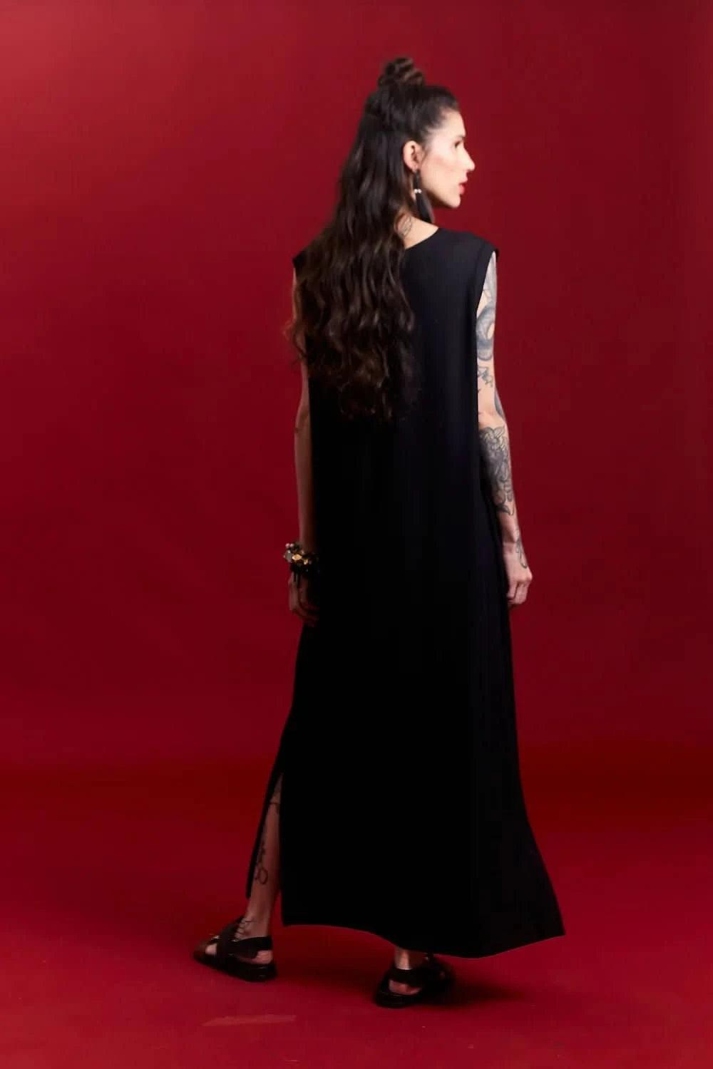 Vestido V Longo Canelado Preto UNA
