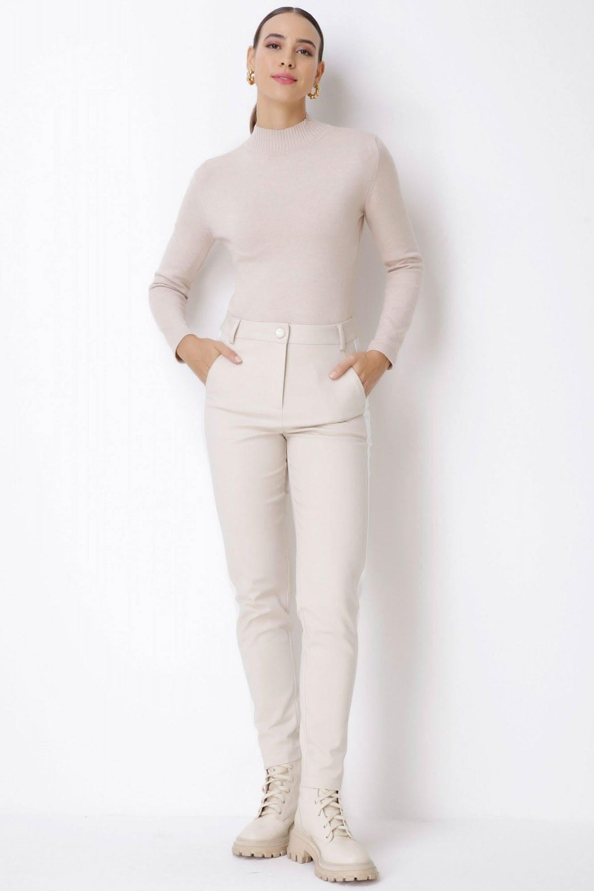 Blusa de Tricot Gola Alta Bege Seiki