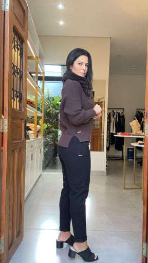 Blusa Kalmar Com Gola Marrom Ambicione By Anselmi