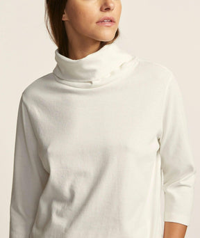Blusa Gola Alta Thaila Off White Souq