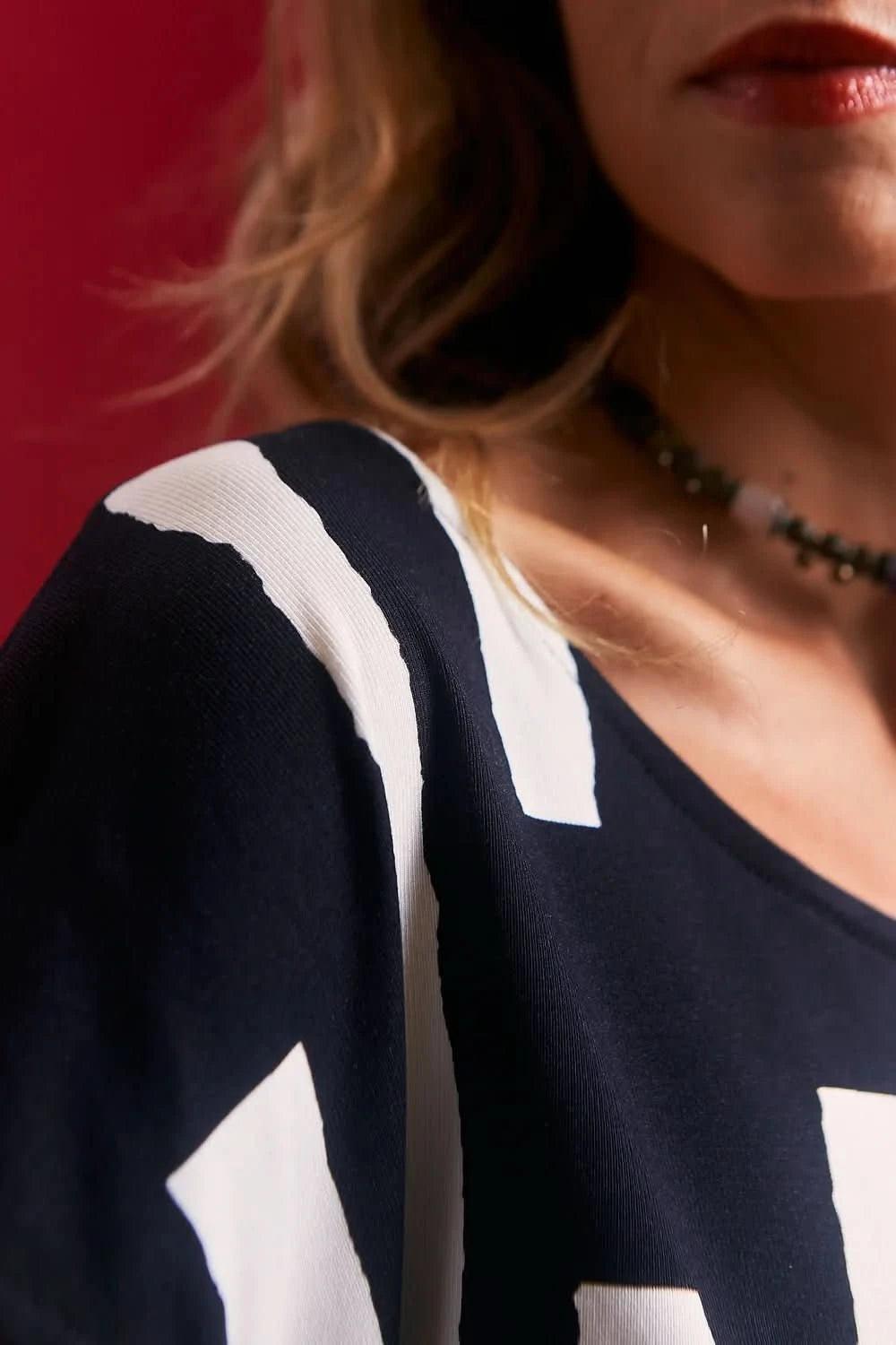 Blusa Básica Recortes UNA